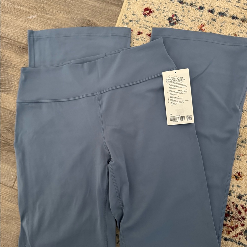 💙 Lululemon Groove Nulu High-Rise Flared Pant – Size 12 (Washed Denim Blue)